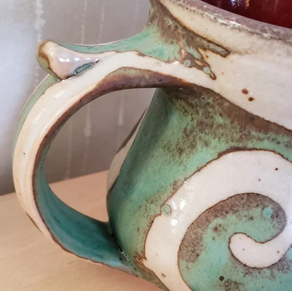 Artisan Ceramic Swirl Mug - Green, Natural, and Brown Brad Henry - Picture 4 of 6